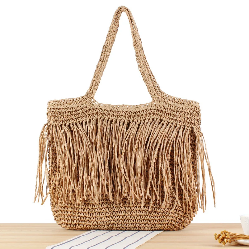Designer-Strohtasche mit Fransen-Detail Skanto