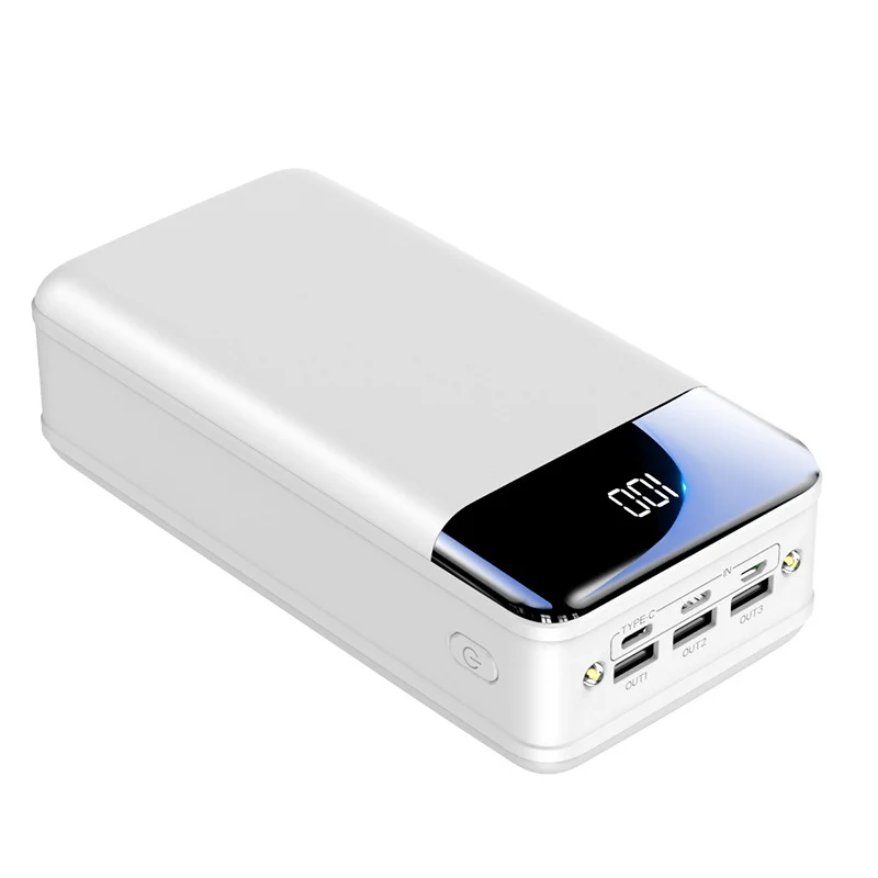 Hochleistungs-Powerbank mit intelligentem LED-Display und mehreren Ladeanschlüssen Skanto