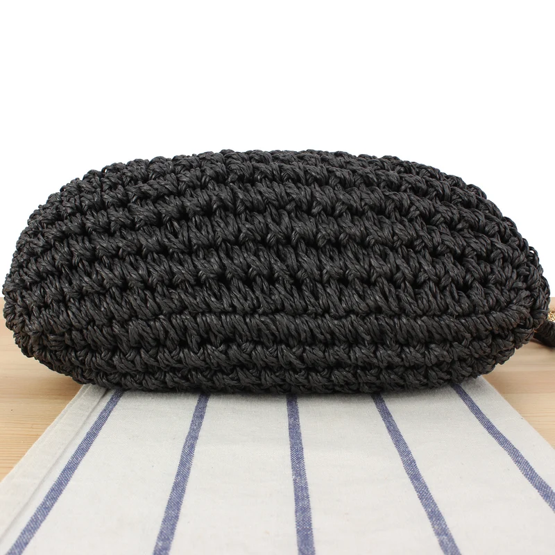Stilvolle Handtasche mit dekorativem Kettenriemen Skanto