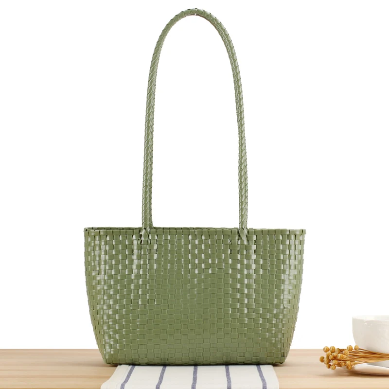 Handtasche mit Flechtdesign und langen Trägern Skanto