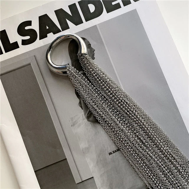 Skanto | Hyperbole Silberne lange Quasten-Haaraccessoire