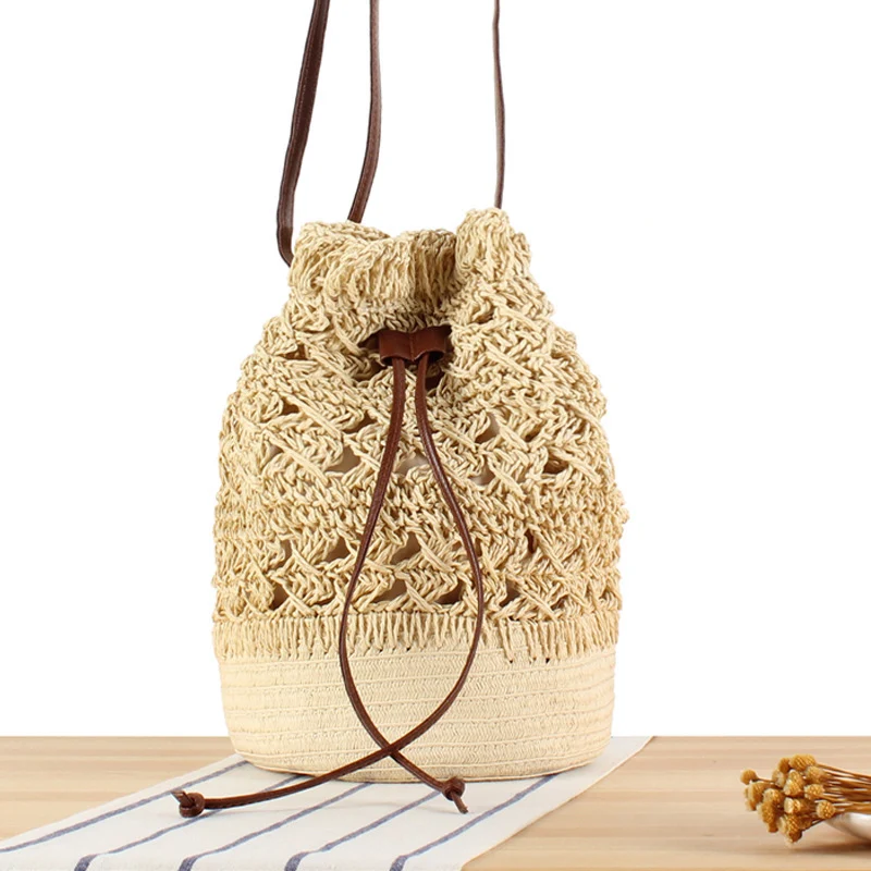 Designer-Rucksack aus Naturgeflecht mit Lederdetails Skanto