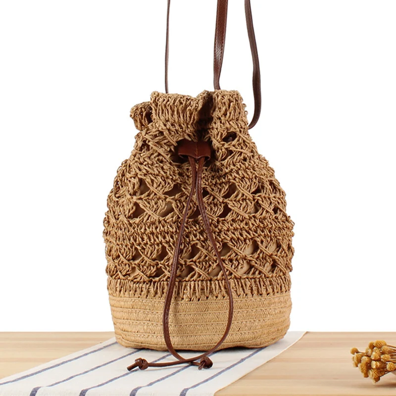 Designer-Rucksack aus Naturgeflecht mit Lederdetails Skanto