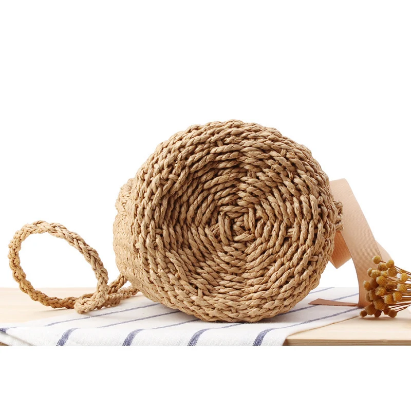 Bezaubernde Handtasche aus geflochtenem Naturmaterial Skanto