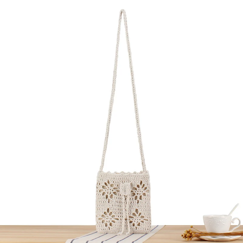 Handgefertigte Häkel-Schultertasche mit Blumenmuster Skanto