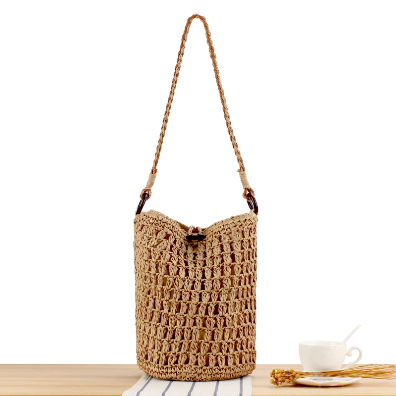 Handgefertigte Häkel-Schultertasche im modernen Design Skanto