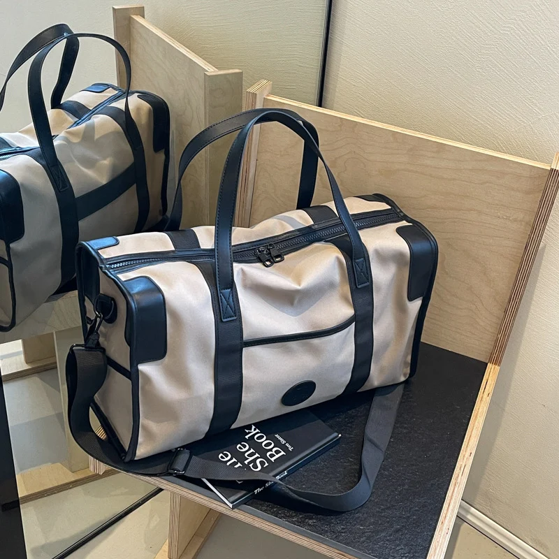 Sportliche Freizeit-Reisetasche aus strapazierfähigem Material mit verstellbarem Schultergurt Skanto