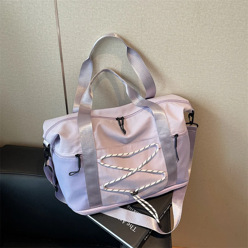 Sportliche Freizeit-Reisetasche mit praktischen Fächern Skanto