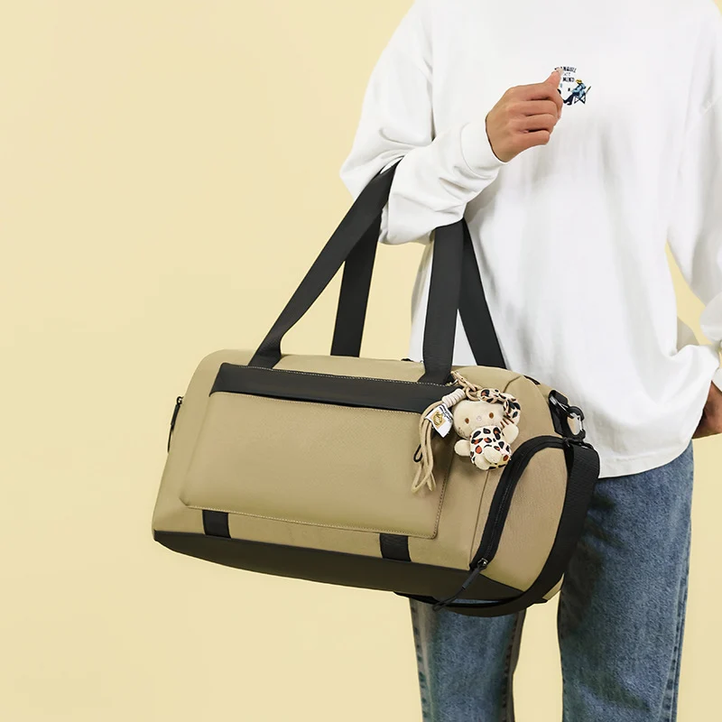 Sportliche Reisetasche mit praktischen Fächern und abnehmbarem Schultergurt Skanto