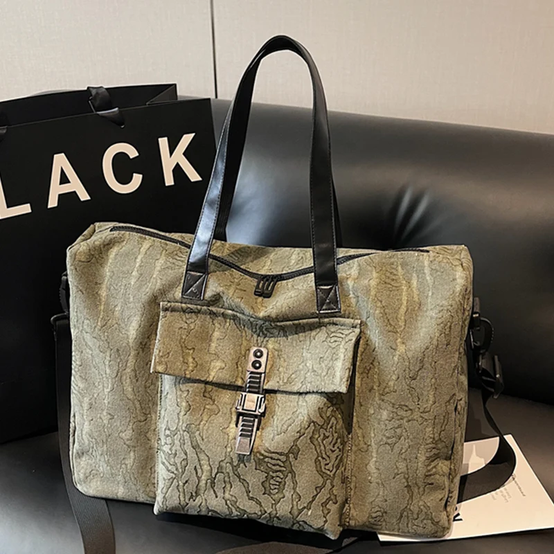 Board- und Reisetasche mit verstellbarem Schultergurt Skanto