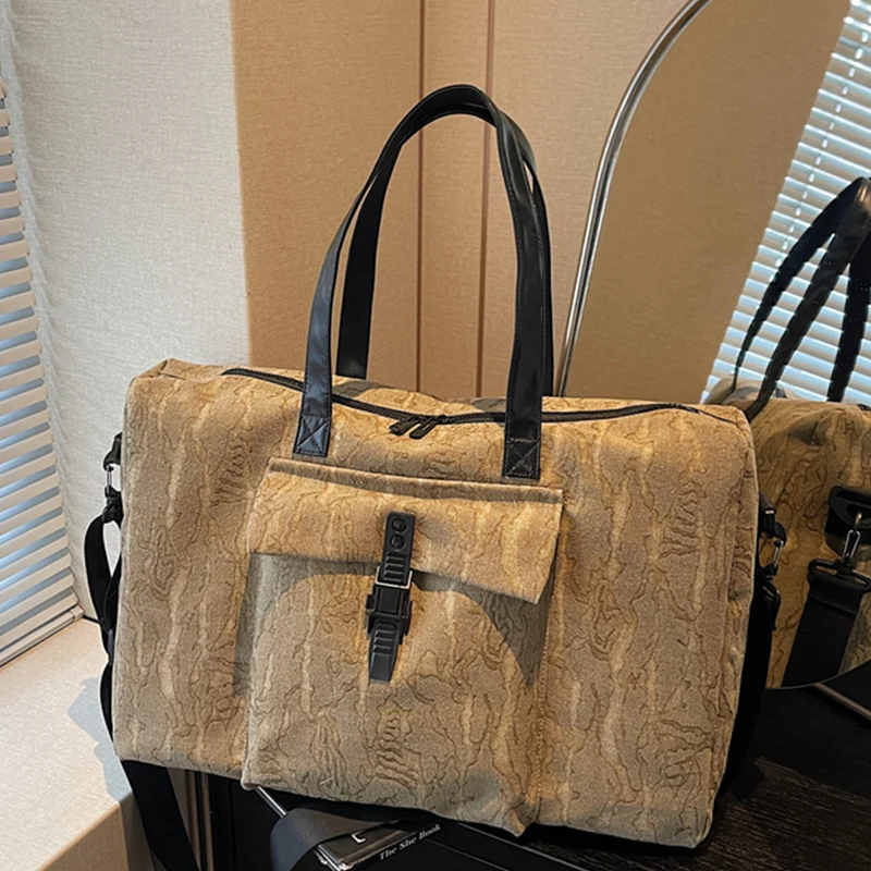Board- und Reisetasche mit verstellbarem Schultergurt Skanto