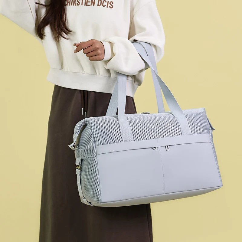 Sportliche Tragetasche mit atmungsaktivem Mesh und multifunktionalen Taschen Skanto