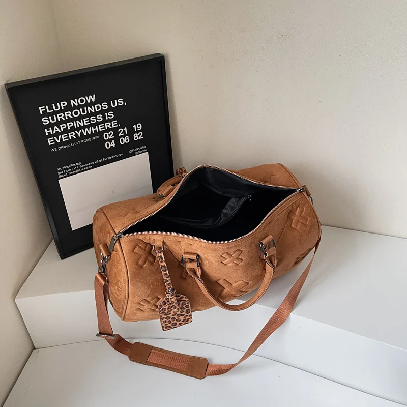 Sportliche Reisetasche mit trendigem Design und praktischen Fächern Skanto
