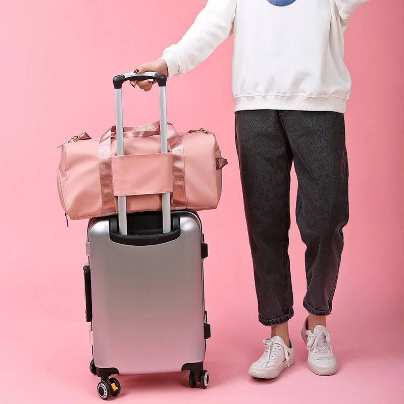 Sportliche Reisetasche mit praktischen Außentaschen Skanto